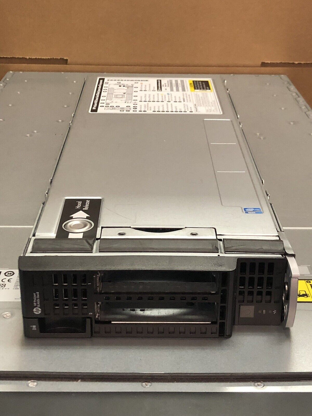 HP ProLiant BL460c Gen8 Two E5-2670V2 2.5GHz 384GB RAM No HDD 10G FLB NIC P220i.