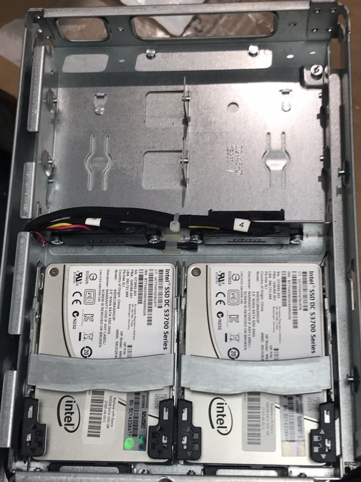 HP SL230s G8 Two E5-2660 128GB 4x SFF 2x 200GB SSD 560FLR-SFP FBWC 10GbE 8Gb FC.