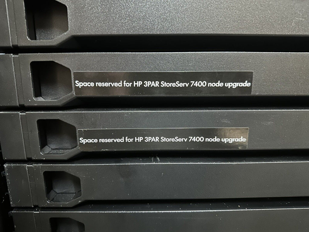 HPE 3PAR StoreServ 7400 2-Node 96 Drive 57.6TB SAN System 42U Rack PDU 5x M6710.