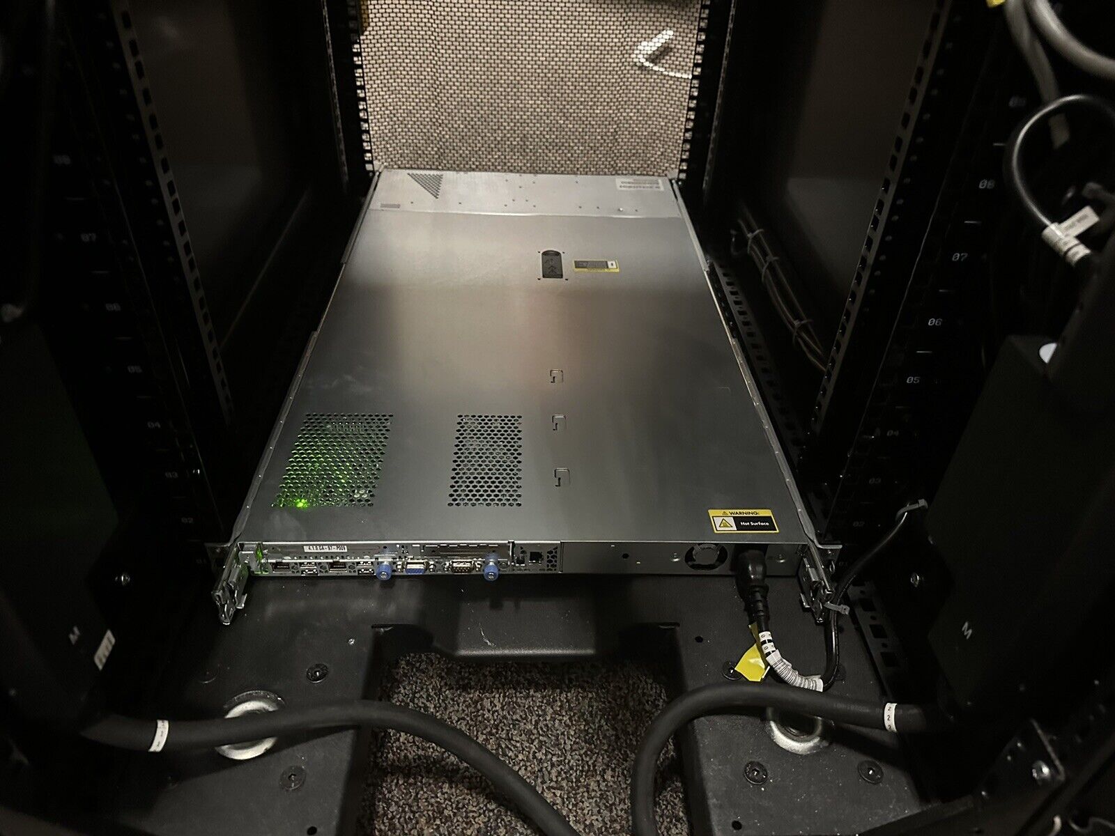 HPE 3PAR StoreServ 7400 2-Node 96 Drive 57.6TB SAN System 42U Rack PDU 5x M6710.